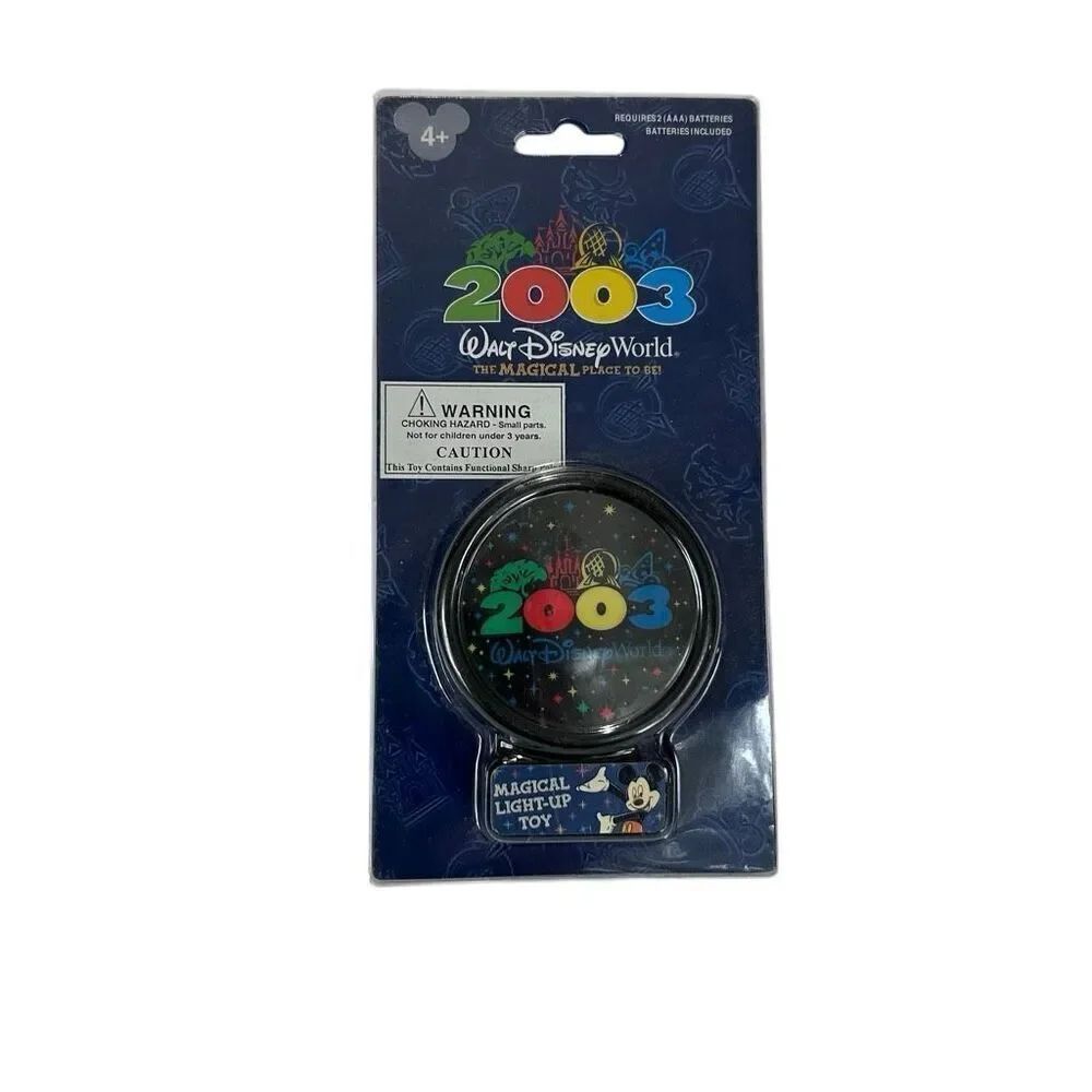 Walt Disney World 2003 Medallion Collections Light Up Coin